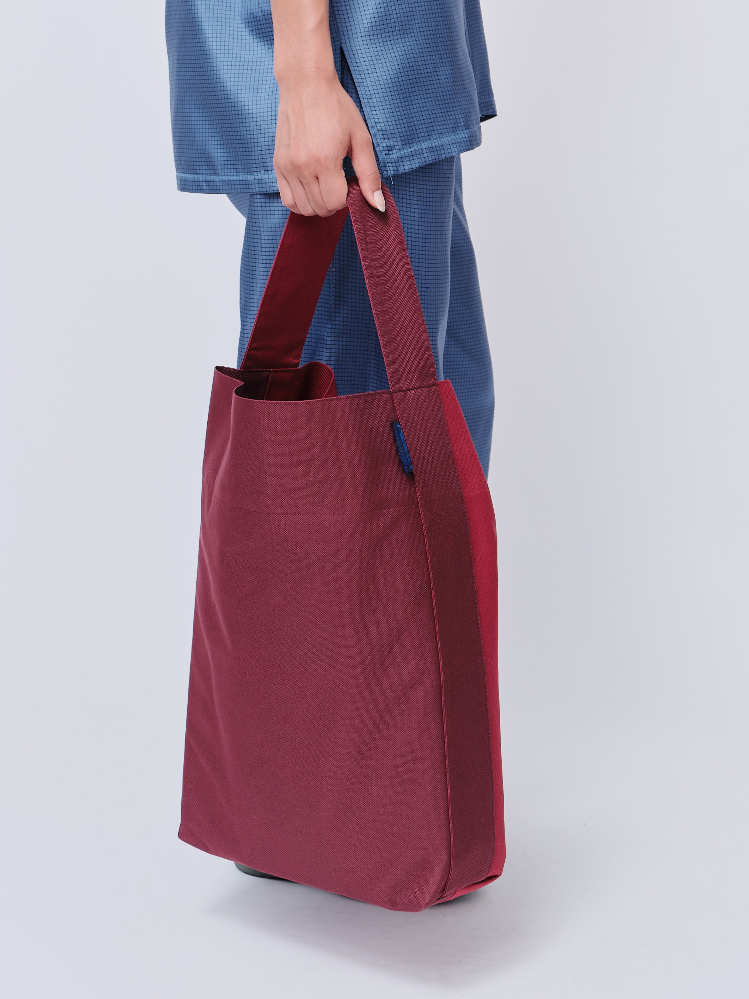 Bucket Tote in Azuki & Wine