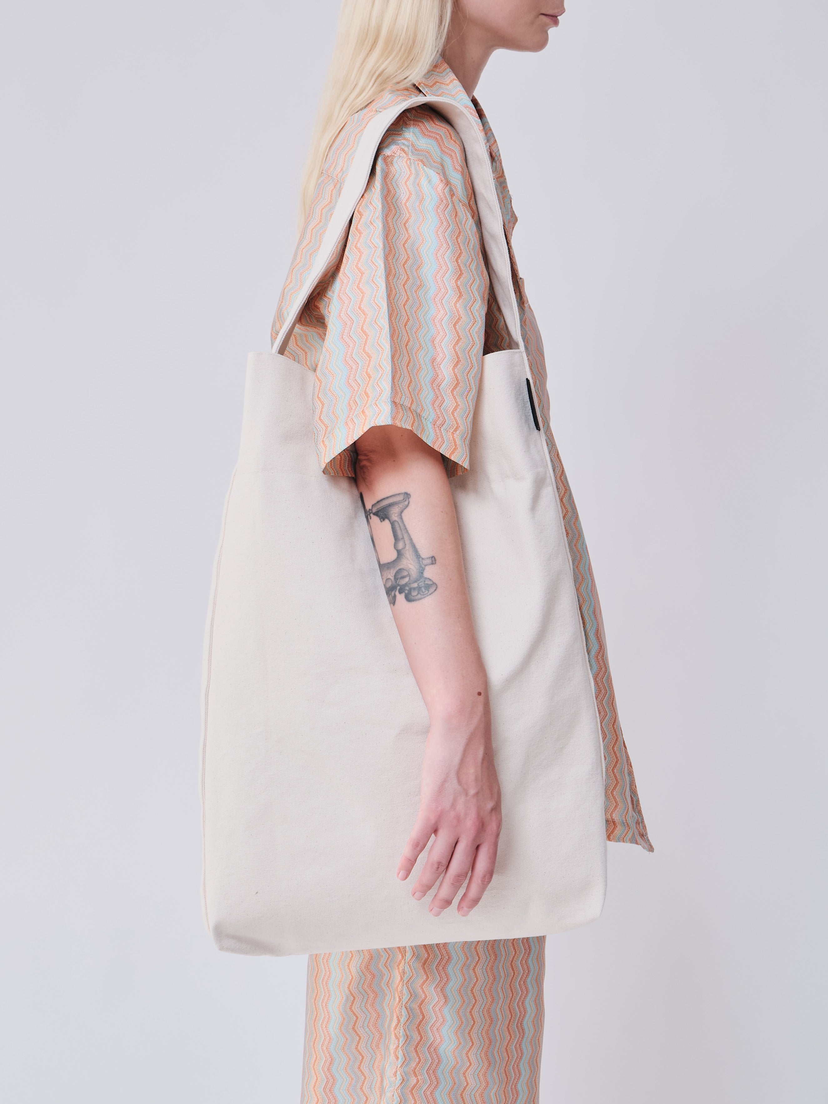 Mega Bucket Tote in Natural Cotton