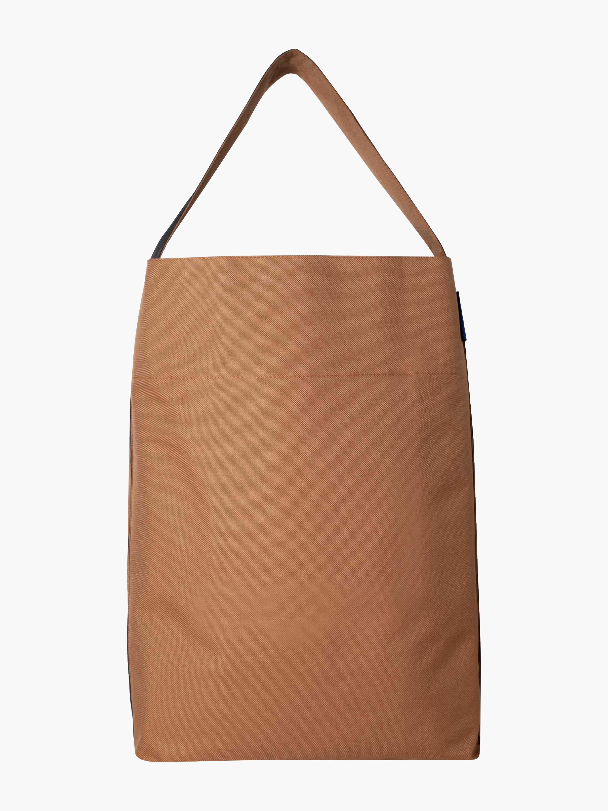 Bucket Tote in Mocha & Black