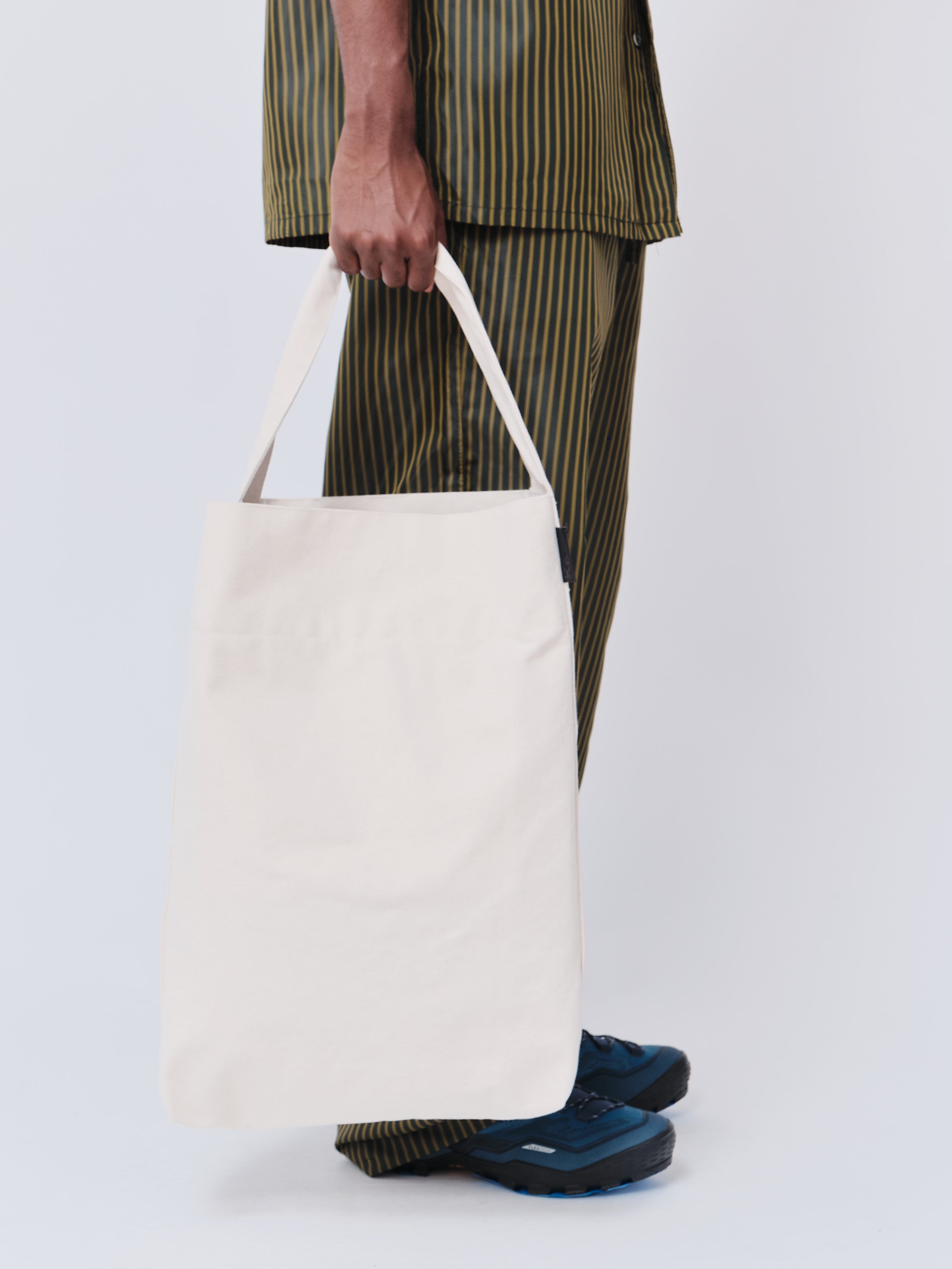 Mega Bucket Tote in Natural Cotton